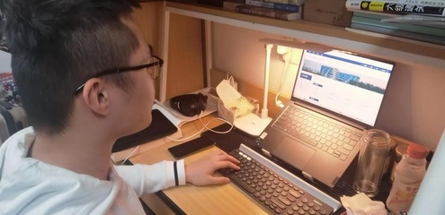 體驗“飛”一般的感覺——松江聯通超高速5G融合專網，保障校園“停課不停學”